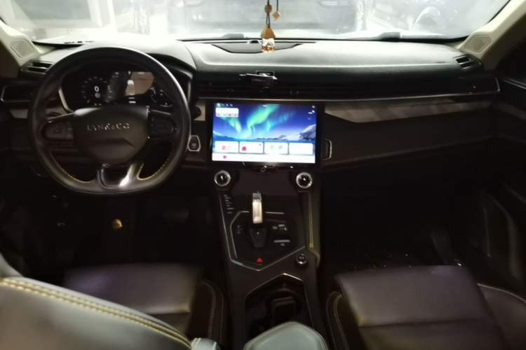 Used Lynk & Co 01 2023 2.0TD Two-Wheel Drive Asian Games Edition Center Console
