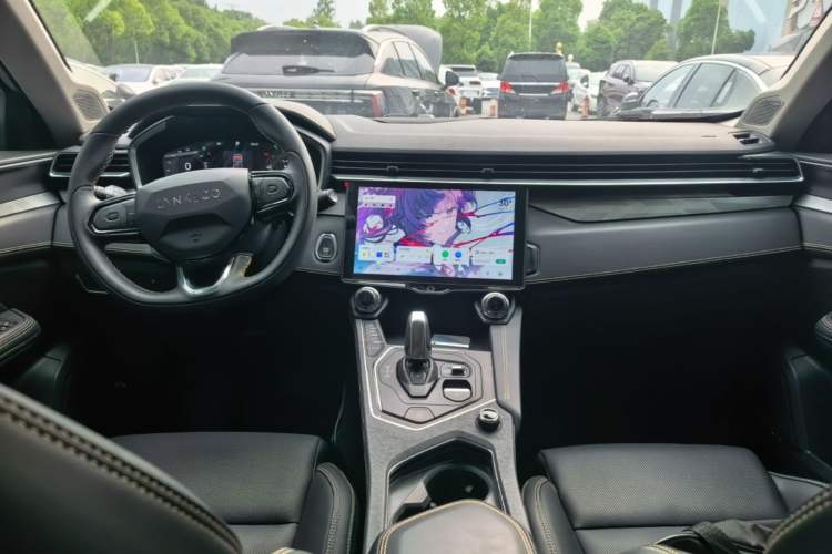 Used Lynk & Co 01 2023 2.0TD Two-Wheel Drive Pro Trim Center Console