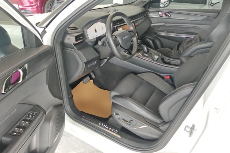Used Lynk & Co 01 2023 1.5TD EM-F PM Driver Seat