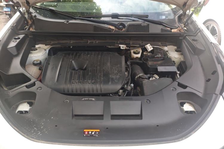 Used Lynk & Co 01 2023 2.0TD Two-Wheel Drive Pro Trim Engine Bay