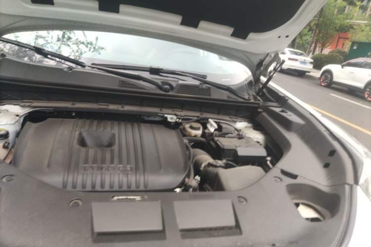 Used Lynk & Co 01 2023 2.0TD Two-Wheel Drive Pro Trim Engine Bay Left