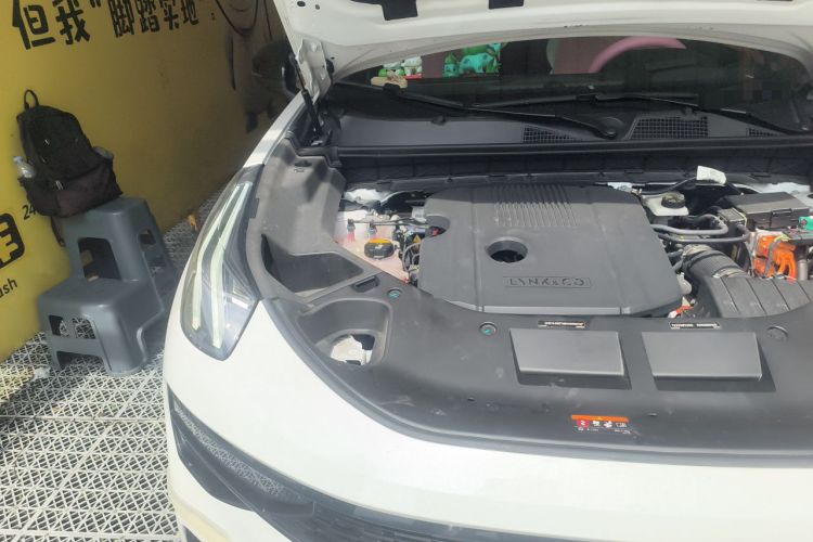 Used Lynk & Co 01 2023 1.5TD EM-F Dawn Engine Bay Right