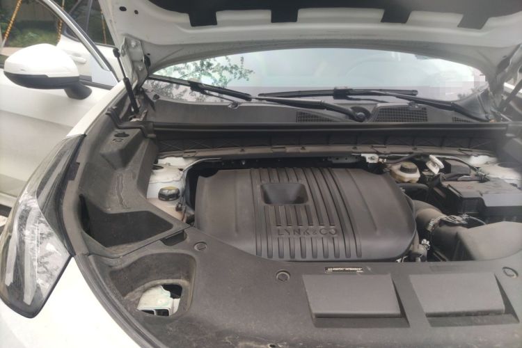 Used Lynk & Co 01 2023 2.0TD Two-Wheel Drive Pro Trim Engine Bay Right