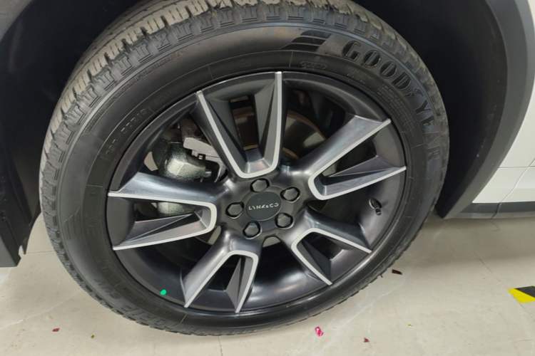 Used Lynk & Co 01 2023 2.0TD Two-Wheel Drive Pro Trim Exterior 4