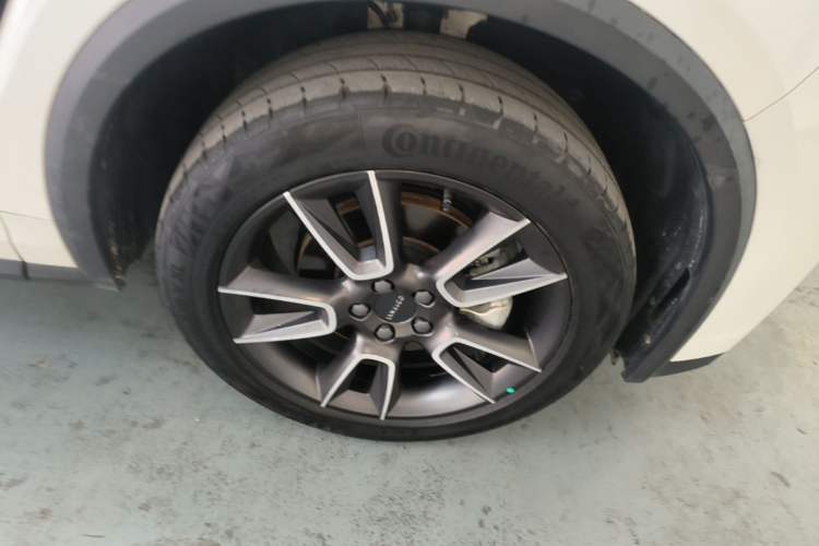 Used Lynk & Co 01 2023 2.0TD Two-Wheel Drive Pro Trim Exterior 5