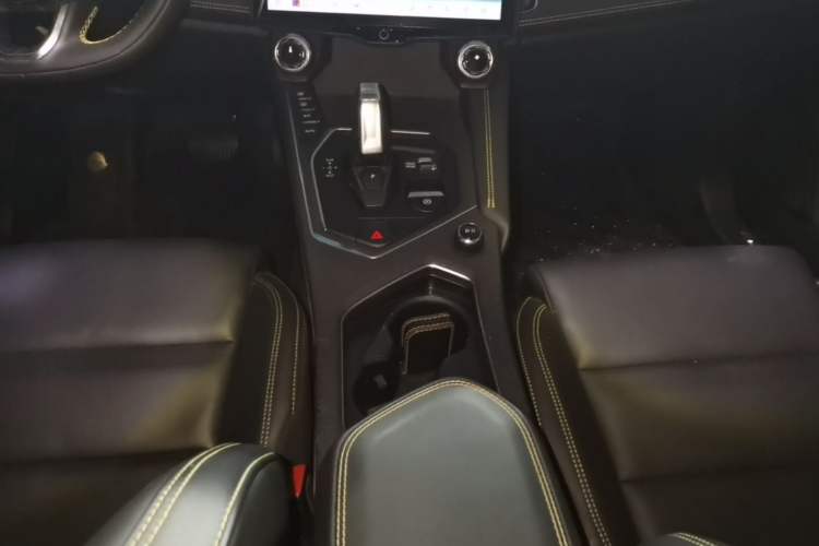 Used Lynk & Co 01 2023 2.0TD Two-Wheel Drive Asian Games Edition Gear Lever