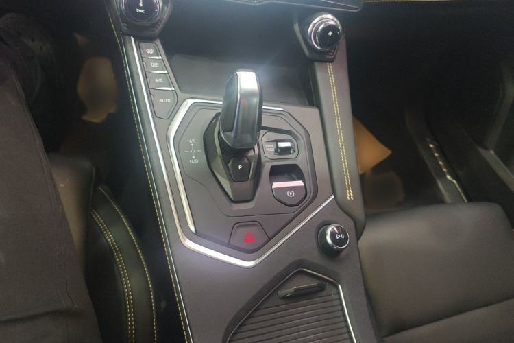 Used Lynk & Co 01 2023 2.0TD Two-Wheel Drive Asian Games Edition Gear Lever