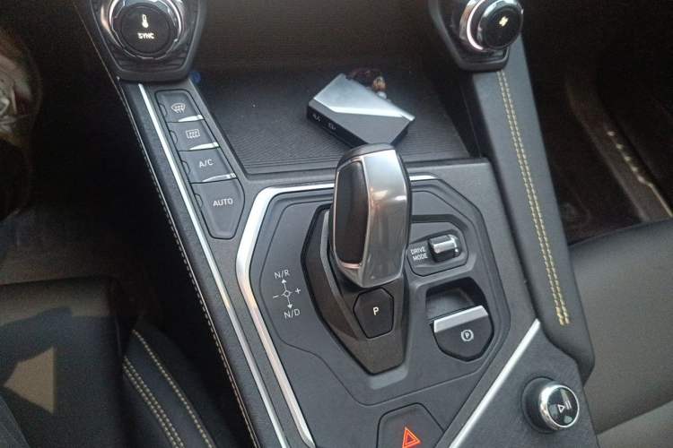 Used Lynk & Co 01 2023 2.0TD Two-Wheel Drive Asian Games Edition Gear Lever