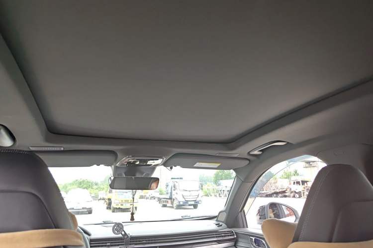 Used Lynk & Co 01 2023 2.0TD Four-Wheel Drive HypeHalo Headliner