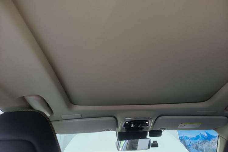Used Lynk & Co 01 2023 2.0TD Two-Wheel Drive Pro Trim Headliner