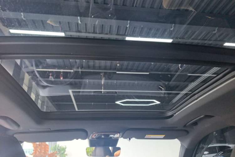 Used Lynk & Co 01 2023 2.0TD Four-Wheel Drive HypeHalo Headliner