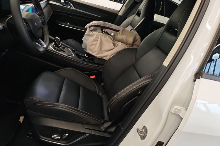 Used Lynk & Co 01 2023 2.0TD Two-Wheel Drive Asian Games Edition Left Front Seat