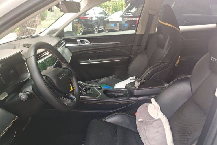 Used Lynk & Co 01 2023 2.0TD Two-Wheel Drive Pro Trim Left Front Seat