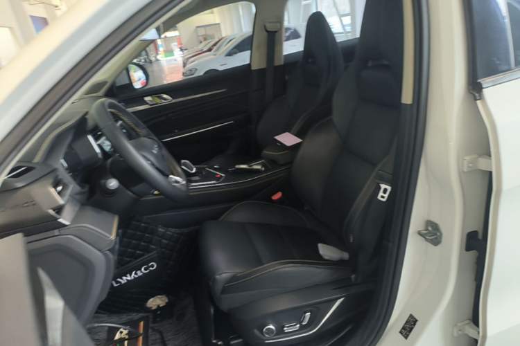 Used Lynk & Co 01 2023 2.0TD Two-Wheel Drive Pro Trim Left Front Seat