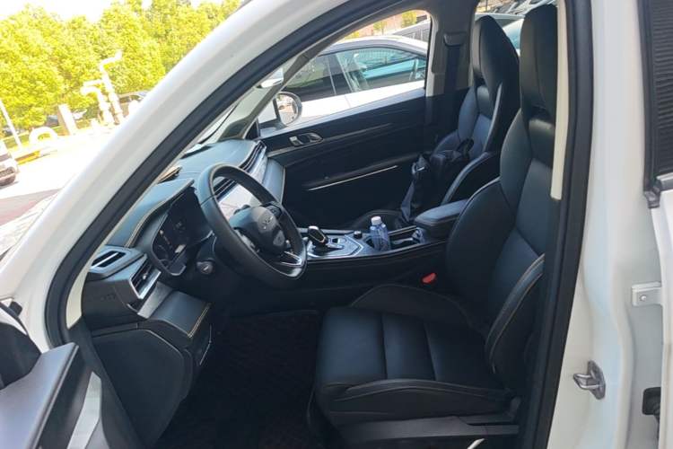 Used Lynk & Co 01 2023 2.0TD Two-Wheel Drive Pro Trim Left Front Seat