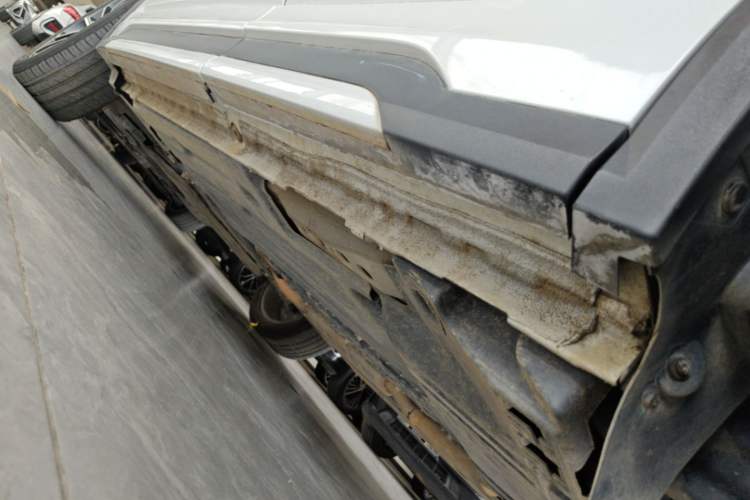Used Lynk & Co 01 2023 1.5TD EM-F PM Left Side Sill