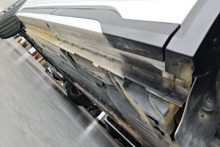 Used Lynk & Co 01 2023 1.5TD EM-F PM Left Side Sill