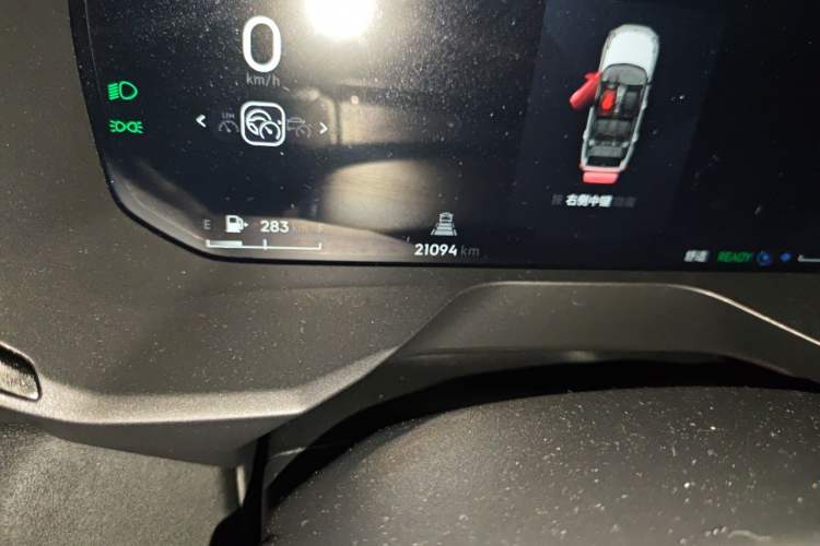 Used Lynk & Co 01 2023 1.5TD EM-F PM Odometer Close Up