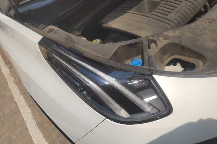 Used Lynk & Co 01 2023 2.0TD Two-Wheel Drive Asian Games Edition Right Front Headlight
