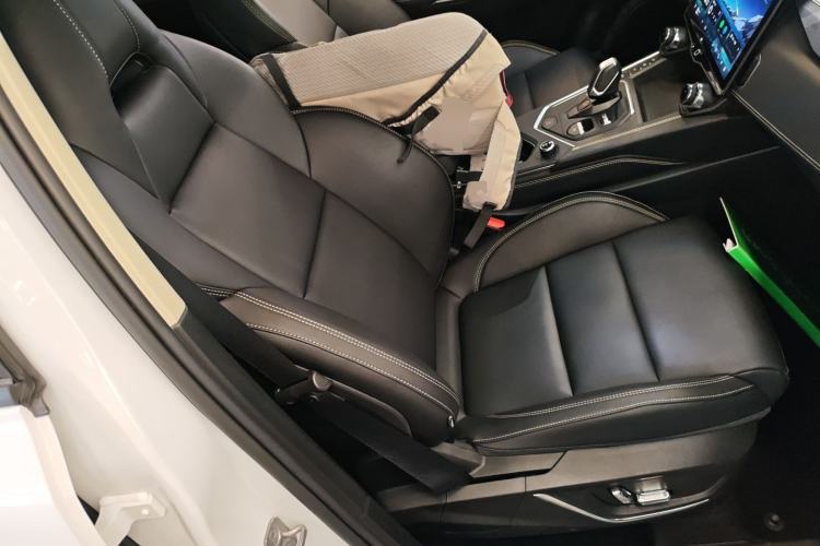 Used Lynk & Co 01 2023 2.0TD Two-Wheel Drive Asian Games Edition Right Front Seat