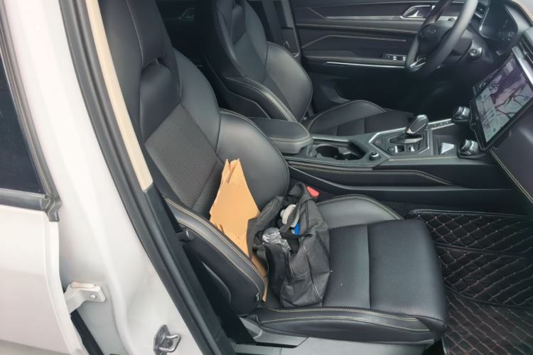Used Lynk & Co 01 2023 2.0TD Two-Wheel Drive Pro Trim Right Front Seat