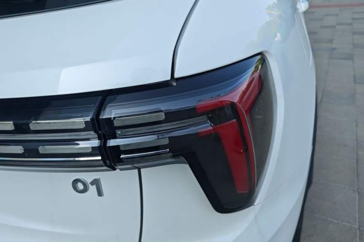 Used Lynk & Co 01 2023 2.0TD Two-Wheel Drive Pro Trim Right Rear Taillight