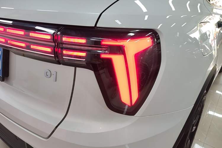 Used Lynk & Co 01 2023 2.0TD Two-Wheel Drive Pro Trim Right Rear Taillight