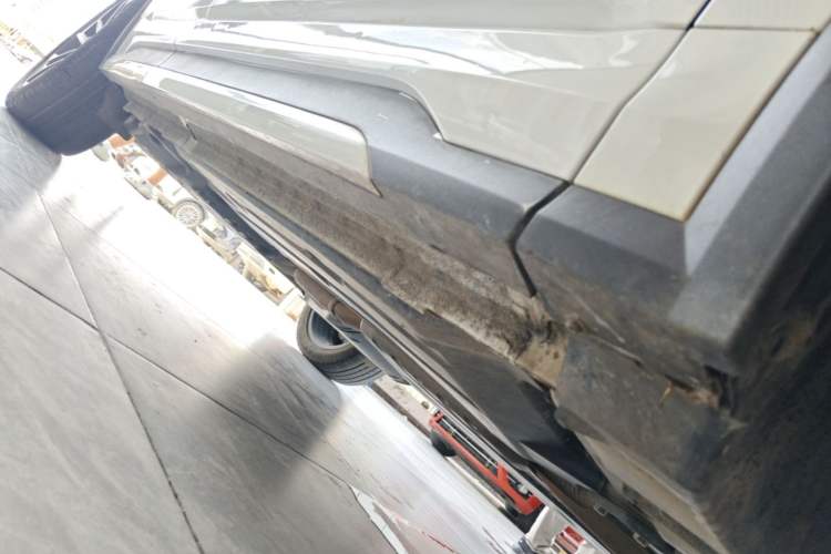 Used Lynk & Co 01 2023 1.5TD EM-F PM Right Side Sill