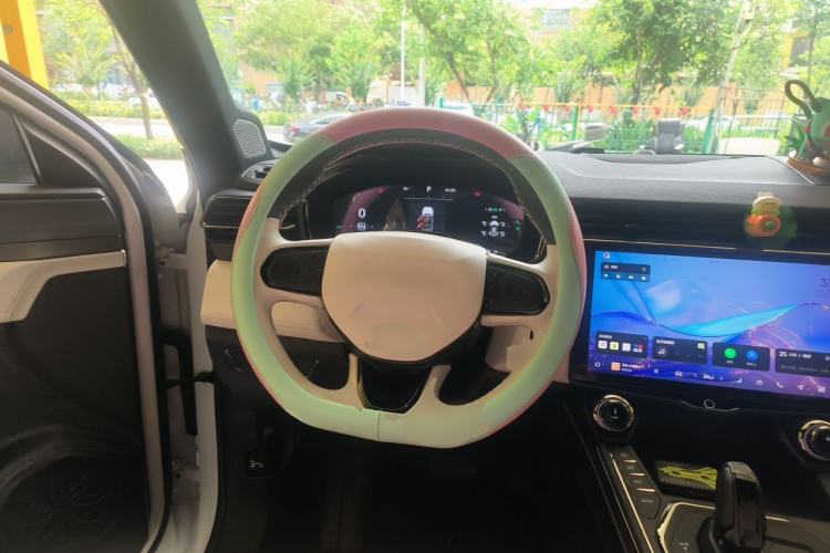 Used Lynk & Co 01 2023 1.5TD EM-F Dawn Steering Wheel