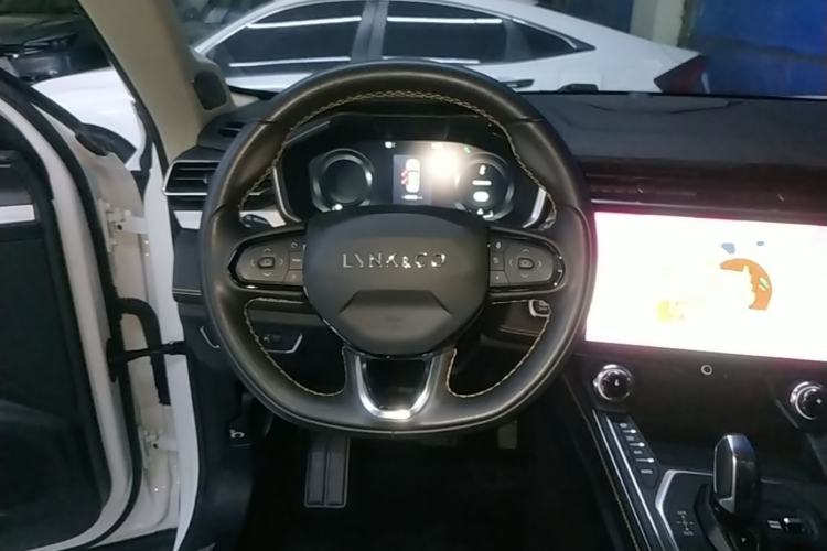 Used Lynk & Co 01 2023 2.0TD Two-Wheel Drive Pro Trim Steering Wheel