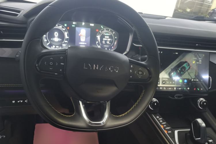 Used Lynk & Co 01 2023 2.0TD Two-Wheel Drive Pro Trim Steering Wheel