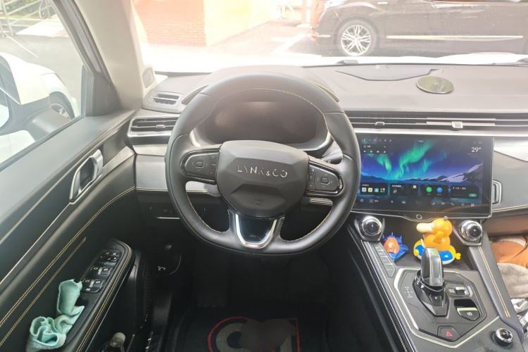 Used Lynk & Co 01 2023 2.0TD Two-Wheel Drive Pro Trim Steering Wheel