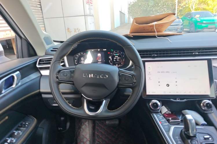 Used Lynk & Co 01 2023 2.0TD Two-Wheel Drive Pro Trim Steering Wheel