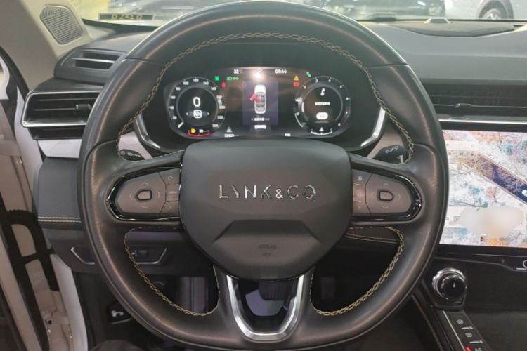 Used Lynk & Co 01 2023 2.0TD Two-Wheel Drive Pro Trim Steering Wheel