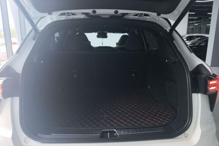 Used Lynk & Co 01 2023 2.0TD Four-Wheel Drive HypeHalo Trunk