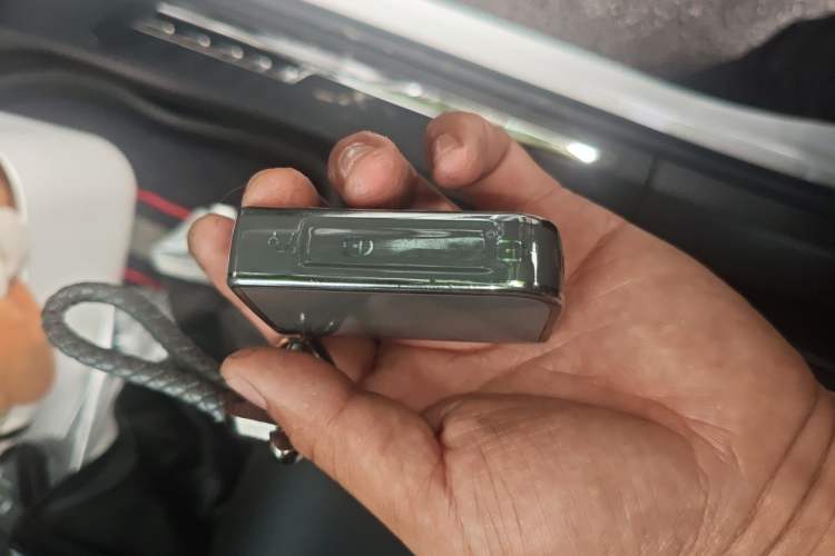 Used Lynk & Co 01 2023 2.0TD Two-Wheel Drive Pro Trim Vehicle Key
