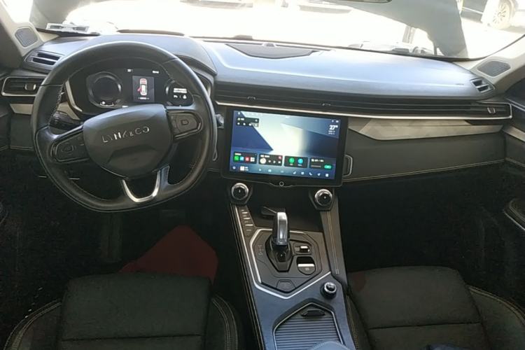 Used Lynk & Co 01 2024 2.0TD Two-Wheel Drive Global Pro Center Console