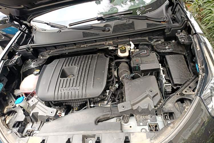 Used Lynk & Co 01 2024 2.0TD Two-Wheel Drive Global Pro Engine Bay