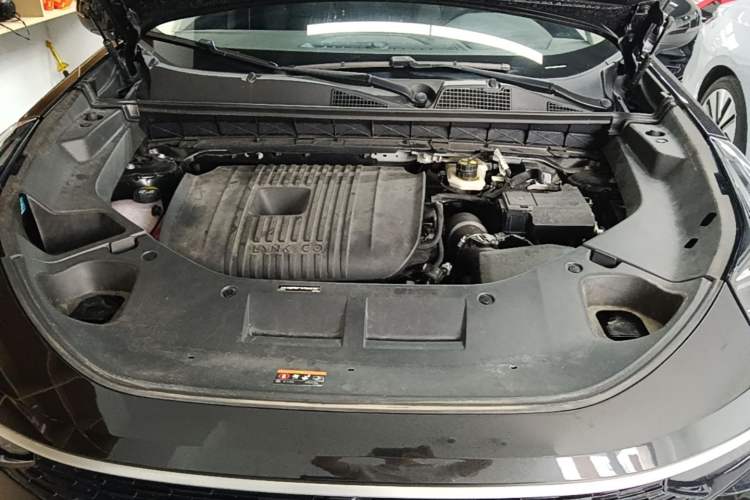 Used Lynk & Co 01 2024 2.0TD Two-Wheel-Drive Global Edition Engine Bay
