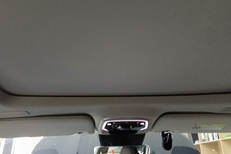 Used Lynk & Co 01 2024 2.0TD Two-Wheel-Drive Global Edition Headliner