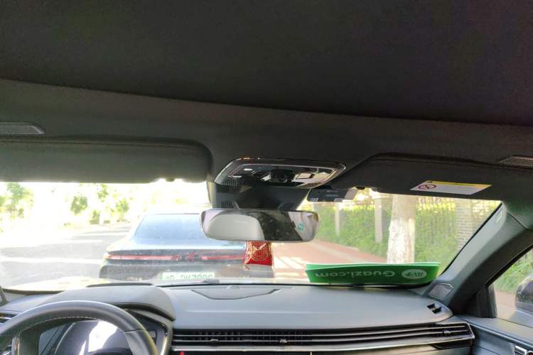 Used Lynk & Co 01 2024 2.0TD Four-Wheel Drive Dark Night Edition Headliner