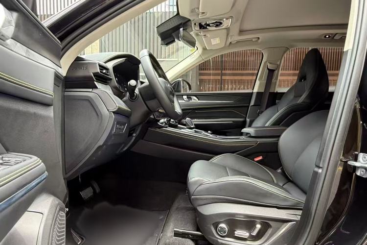 Used Lynk & Co 01 2024 2.0TD Two-Wheel Drive Global Pro Interior 4