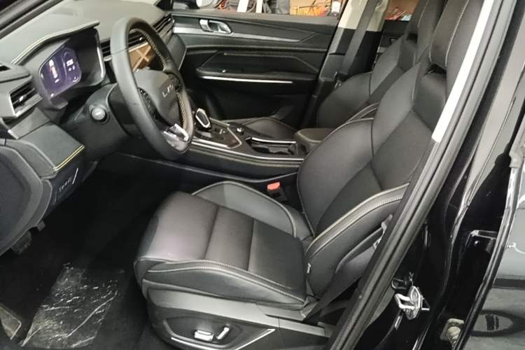 Used Lynk & Co 01 2024 2.0TD Two-Wheel-Drive Global Edition Left Front Seat