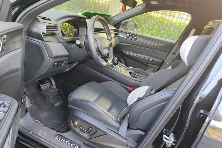 Used Lynk & Co 01 2024 2.0TD Four-Wheel Drive Dark Night Edition Left Front Seat