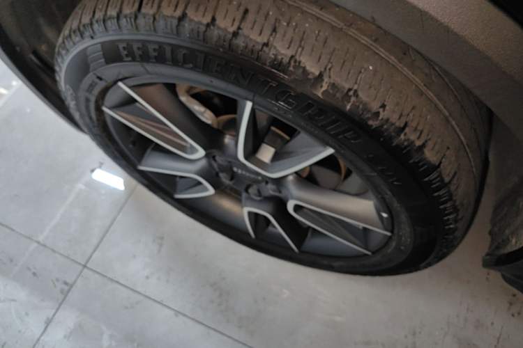 Used Lynk & Co 01 2024 2.0TD Two-Wheel Drive Global Pro Left Front Wheel Hub
