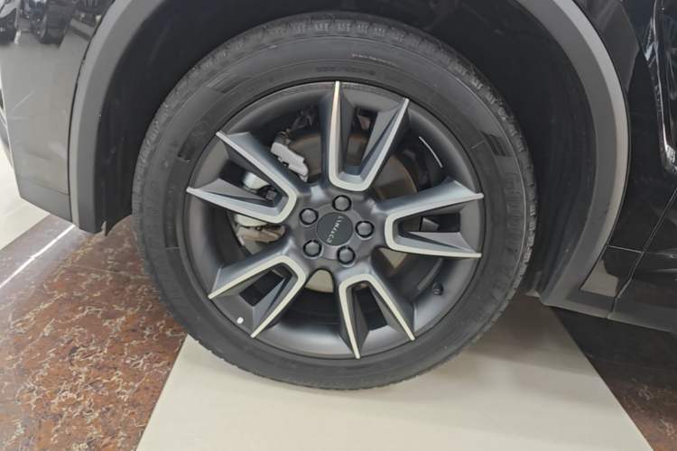 Used Lynk & Co 01 2024 2.0TD Two-Wheel Drive Global Pro Left Front Wheel Hub