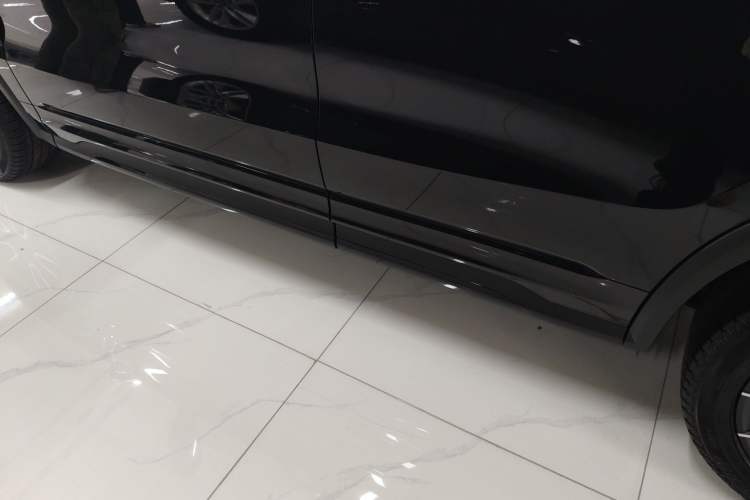 Used Lynk & Co 01 2024 2.0TD Two-Wheel Drive Global Pro Left Side Sill
