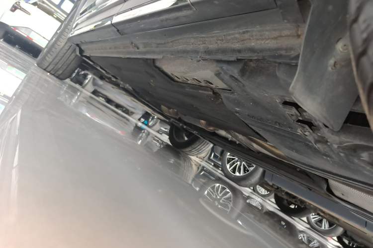 Used Lynk & Co 01 2024 2.0TD Two-Wheel Drive Global Pro Left Side Sill