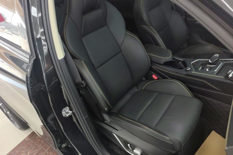 Used Lynk & Co 01 2024 2.0TD Two-Wheel Drive Global Pro Right Front Seat