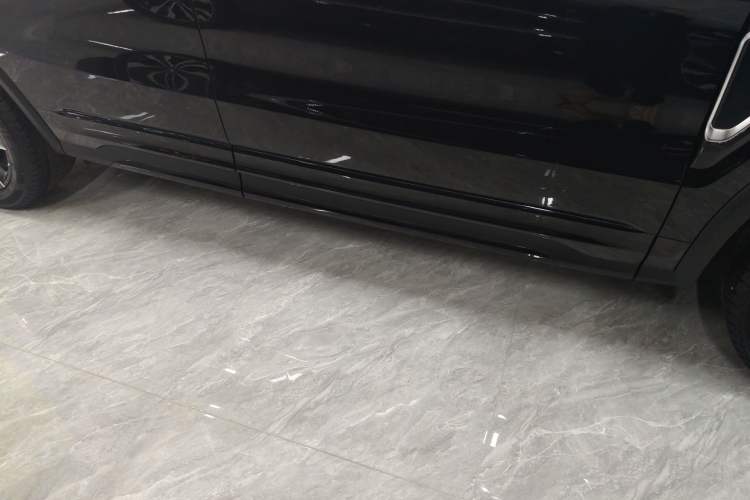 Used Lynk & Co 01 2024 2.0TD Two-Wheel Drive Global Pro Right Side Sill